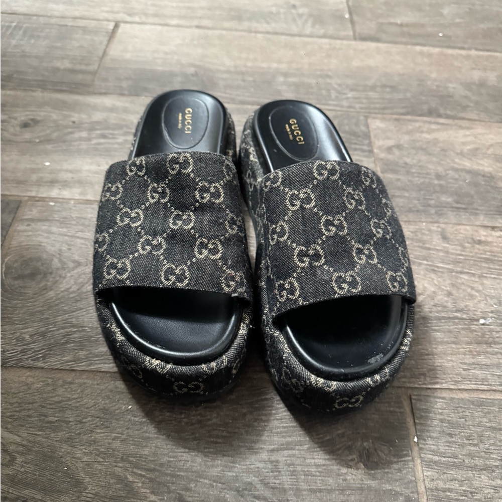 Gucci Monogram Black and Gray Slides